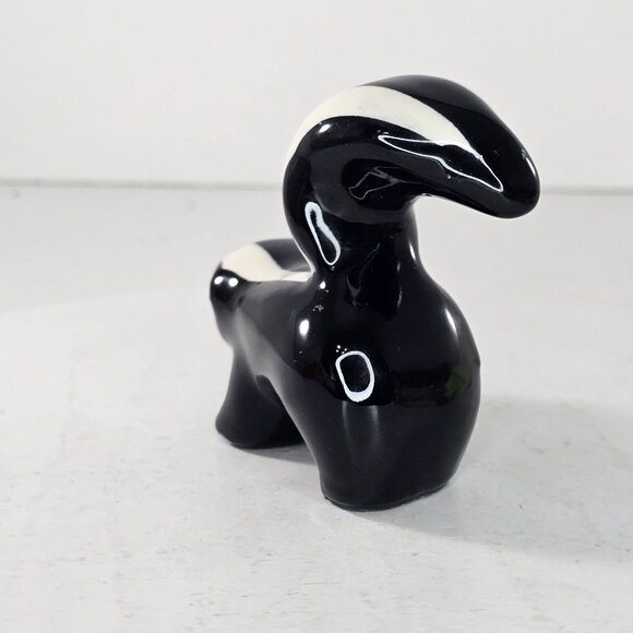Vintage Ceramic Walker Potteries Monrovia California Skunk Black White - Picture 6 of 9